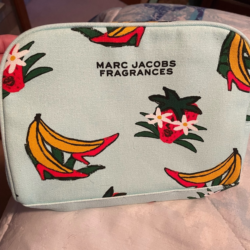 Marc Jacob’s fragrance makeup bag never used